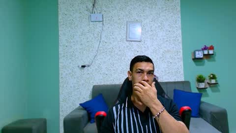 GILBERT online show from 03/04/25, 10:35