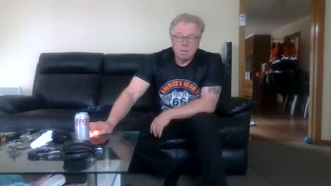 Snapshot of gimmmieoooo chatting on 11/23/25, 05:07 gimmmieoooo online show from 11/23/25, 05:07