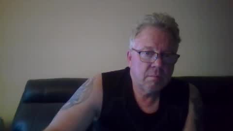gimmmieoooo online show from 04/28/26, 08:41