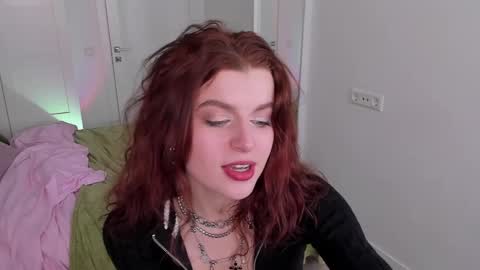 Snapshot of gin_yoon chatting on 01/23/25, 12:19 Gin online show from 01/23/25, 12:19