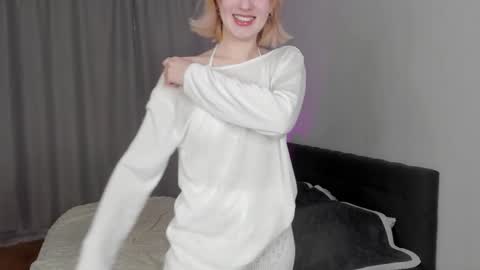 Snapshot of gin_yoon chatting on 09/26/25, 06:17 Gin online show from 09/26/25, 06:17