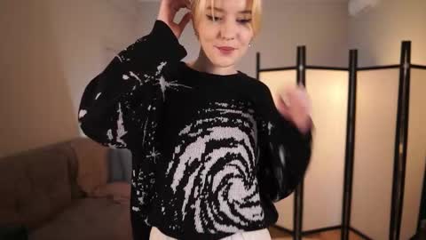 Gin online show from 11/14/25, 06:34