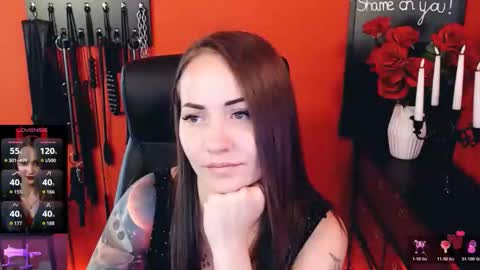 Snapshot of gina_hotlick chatting on 05/15/26, 04:30 gina_hotlick online show from 05/15/26, 04:30