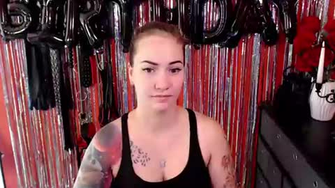 Snapshot of gina_hotlick chatting on 07/16/26, 08:09 gina_hotlick online show from 07/16/26, 08:09