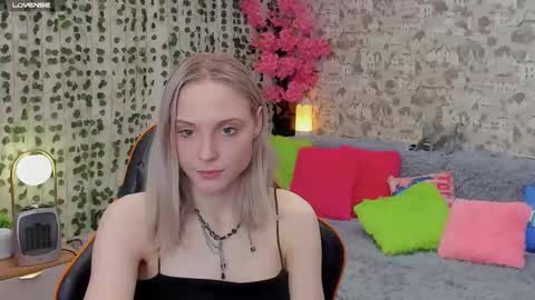 Gina online show from 05/27/26, 01:57