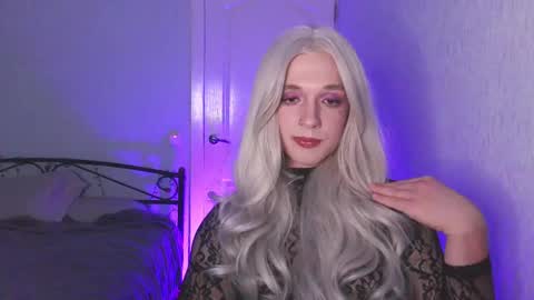 Snapshot of gina_rose_ts chatting on 05/26/26, 06:15 GinaRose online show from 05/26/26, 06:15