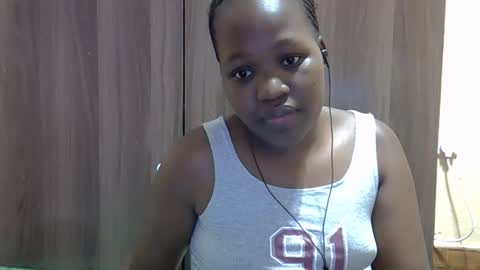 Adiliah online show from 10/19/25, 02:12