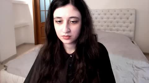 Kate online show from 01/11/25, 02:04