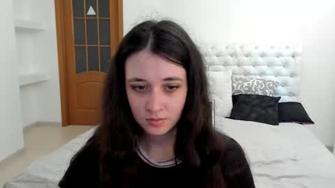 Kate online show from 09/16/25, 09:54