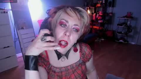Snapshot of ginamiracle chatting on 05/10/26, 08:58 Gina Moor online show from 05/10/26, 08:58