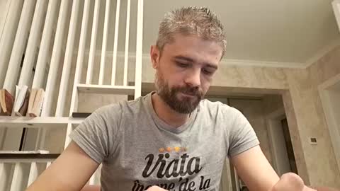 Snapshot of gindrie chatting on 01/05/25, 01:04 Gabriel online show from 01/05/25, 01:04