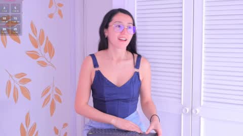 Snapshot of ginevra_esposito chatting on 10/04/25, 01:09 Ginn online show from 10/04/25, 01:09