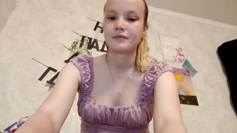 Snapshot of ginger_anna_est chatting on 05/26/26, 05:53 Ginger Anna online show from 05/26/26, 05:53