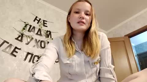 Snapshot of ginger_anna_est chatting on 06/15/26, 08:00 Ginger Anna online show from 06/15/26, 08:00
