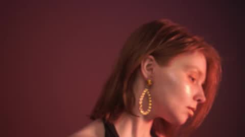        im expecting 350 thumbs up on my altar   online show from 02/23/25, 04:17