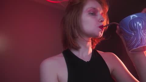        im expecting 350 thumbs up on my altar   online show from 09/10/25, 10:10