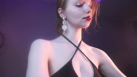        im expecting 350 thumbs up on my altar   online show from 10/24/25, 10:17