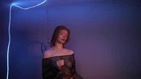        im expecting 350 thumbs up on my altar   online show from 11/05/25, 10:21