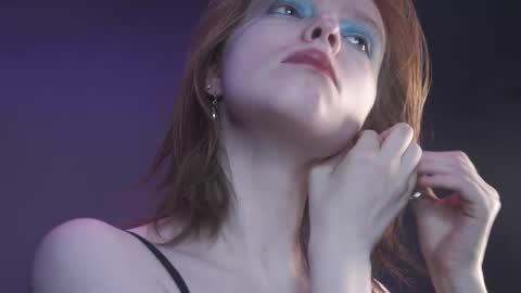        im expecting 350 thumbs up on my altar   online show from 12/19/25, 10:17