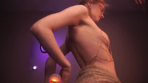        im expecting 350 thumbs up on my altar   online show from 01/14/26, 10:14