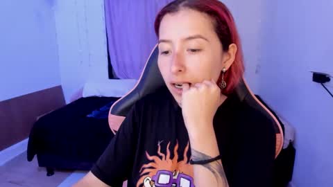 Snapshot of ginger_sweetty chatting on 02/13/25, 11:15 Ginger online show from 02/13/25, 11:15