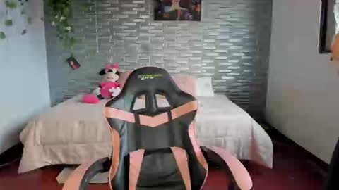 Snapshot of ginger_sweetty chatting on 09/08/25, 10:42 Ginger online show from 09/08/25, 10:42