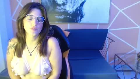 Snapshot of ginger_vanessa chatting on 08/04/26, 01:25 Vanessa online show from 08/04/26, 01:25