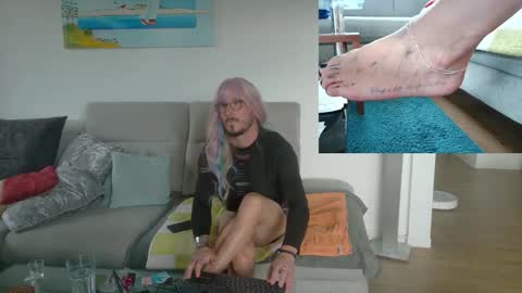 Snapshot of gingerpink1911 chatting on 10/26/25, 10:54 GingerPink online show from 10/26/25, 10:54