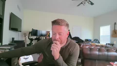 Snapshot of gingerzaddy chatting on 10/27/25, 08:24 gingerzaddy online show from 10/27/25, 08:24