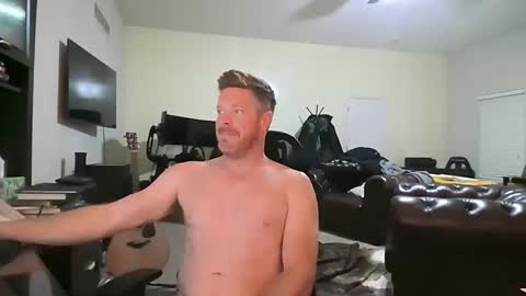 Snapshot of gingerzaddy chatting on 10/28/25, 10:19 gingerzaddy online show from 10/28/25, 10:19