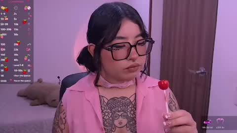 Snapshot of ginmeowuwu chatting on 05/19/26, 05:52 ginmeowuwu online show from 05/19/26, 05:52
