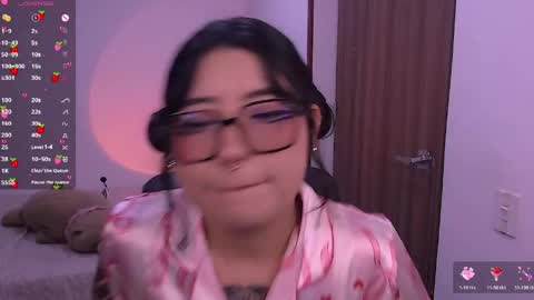 Snapshot of ginmeowuwu chatting on 05/20/26, 04:35 ginmeowuwu online show from 05/20/26, 04:35