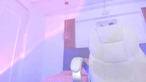 Kendall online show from 01/12/25, 05:33