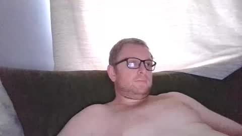 Snapshot of ginwood chatting on 05/18/26, 06:30 ginwood online show from 05/18/26, 06:30