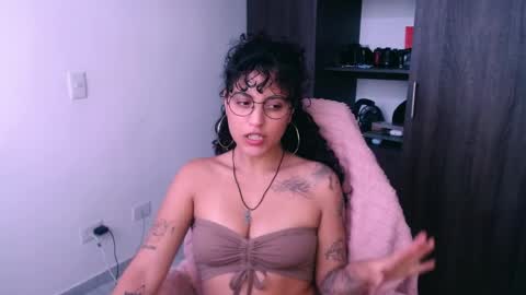 giny_bean online show from 04/10/26, 02:00