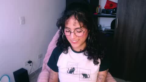 giny_bean online show from 05/15/26, 10:39