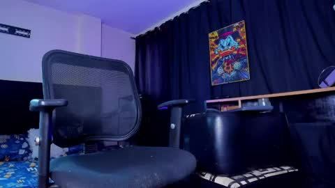 GIOMAR REYES online show from 04/25/26, 06:38