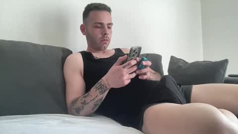 gionnylove online show from 04/23/26, 09:41