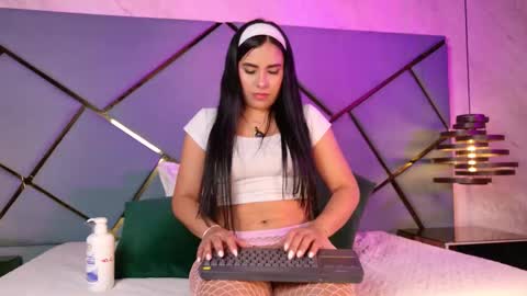 Snapshot of giorgia_13 chatting on 09/11/25, 03:28 giorgia online show from 09/11/25, 03:28