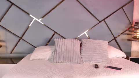 Snapshot of giorgia_13 chatting on 10/06/25, 03:04 giorgia online show from 10/06/25, 03:04