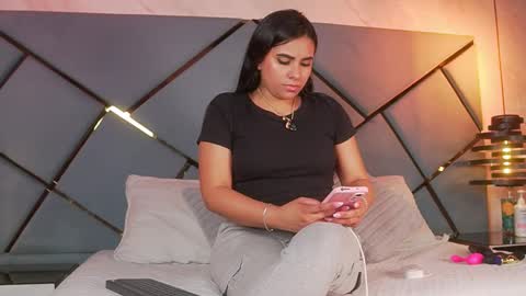 Snapshot of giorgia_13 chatting on 10/23/25, 03:06 giorgia online show from 10/23/25, 03:06