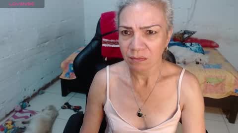 Snapshot of giorgia_xue53 chatting on 12/20/24, 06:29 Mary online show from 12/20/24, 06:29