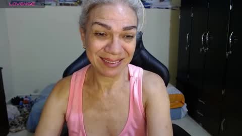 Snapshot of giorgia_xue53 chatting on 02/15/25, 06:02 Mary online show from 02/15/25, 06:02