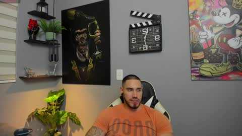 Giorgio leone online show from 12/31/24, 01:36