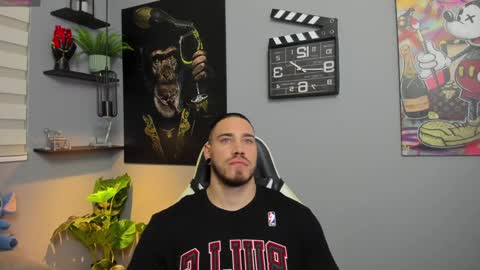 Giorgio leone online show from 01/03/25, 03:49