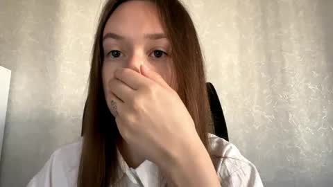 Melisa online show from 04/25/26, 01:19