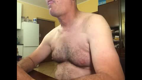 Snapshot of giovanni_1964 chatting on 05/31/26, 02:20 giovanni_1964 online show from 05/31/26, 02:20