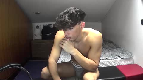 giovyyx online show from 11/25/25, 01:55