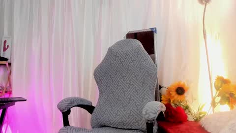 Girasol Walton online show from 04/07/26, 01:44