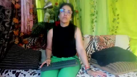 Snapshot of girasol_walton chatting on 06/04/26, 03:40 Girasol Walton online show from 06/04/26, 03:40